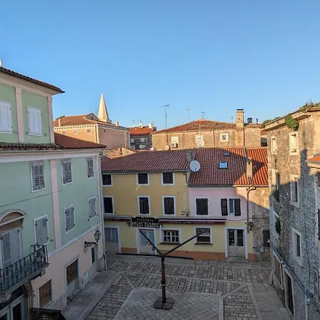 In The Historical Center With Amazing Seaviews Peter Pan In Apartment Poreč